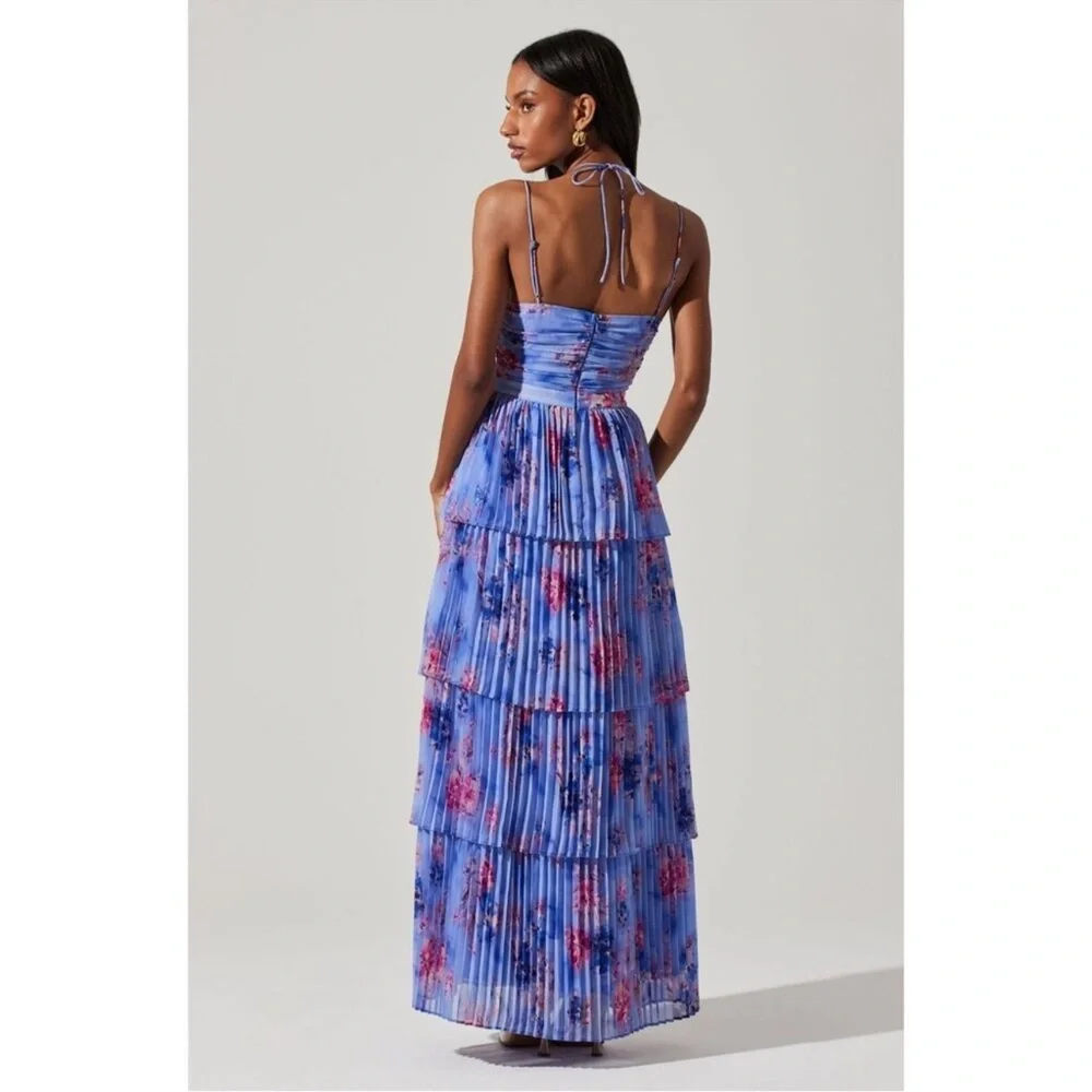 NEW ASTR Daytona Floral Pleated Halter Maxi Dress Periwinkle Size Large - Picture 5 of 11